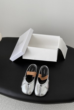 메종 마르지엘라(Maison Margiela) 스트랩 타비 발레리나 플랫 신발