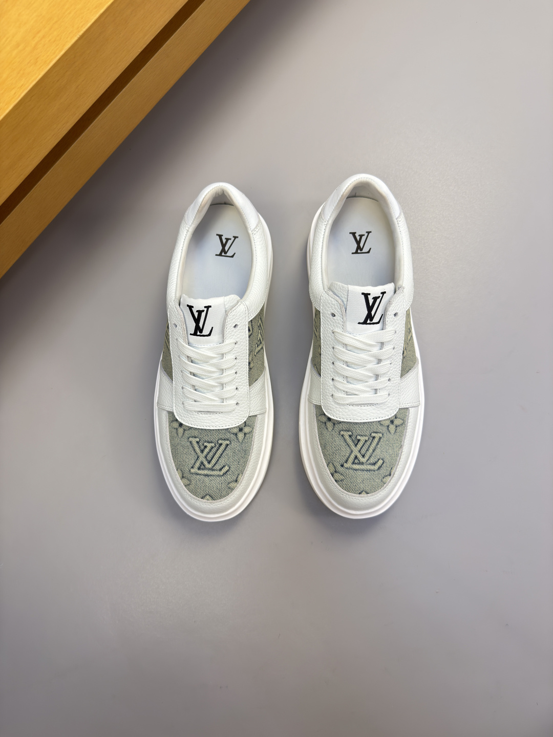 [Louis Vuitton] LV 루이비통 슈링크 & 워시드 데님 콤비 스니커즈 신발