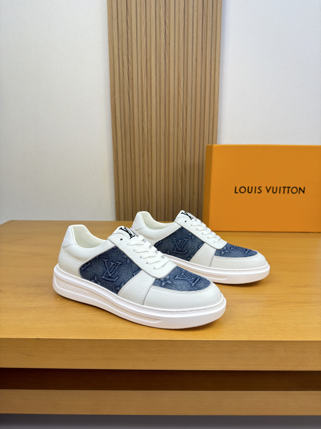 [Louis Vuitton] LV 루이비통 슈링크 & 워시드 데님 콤비 스니커즈 신발