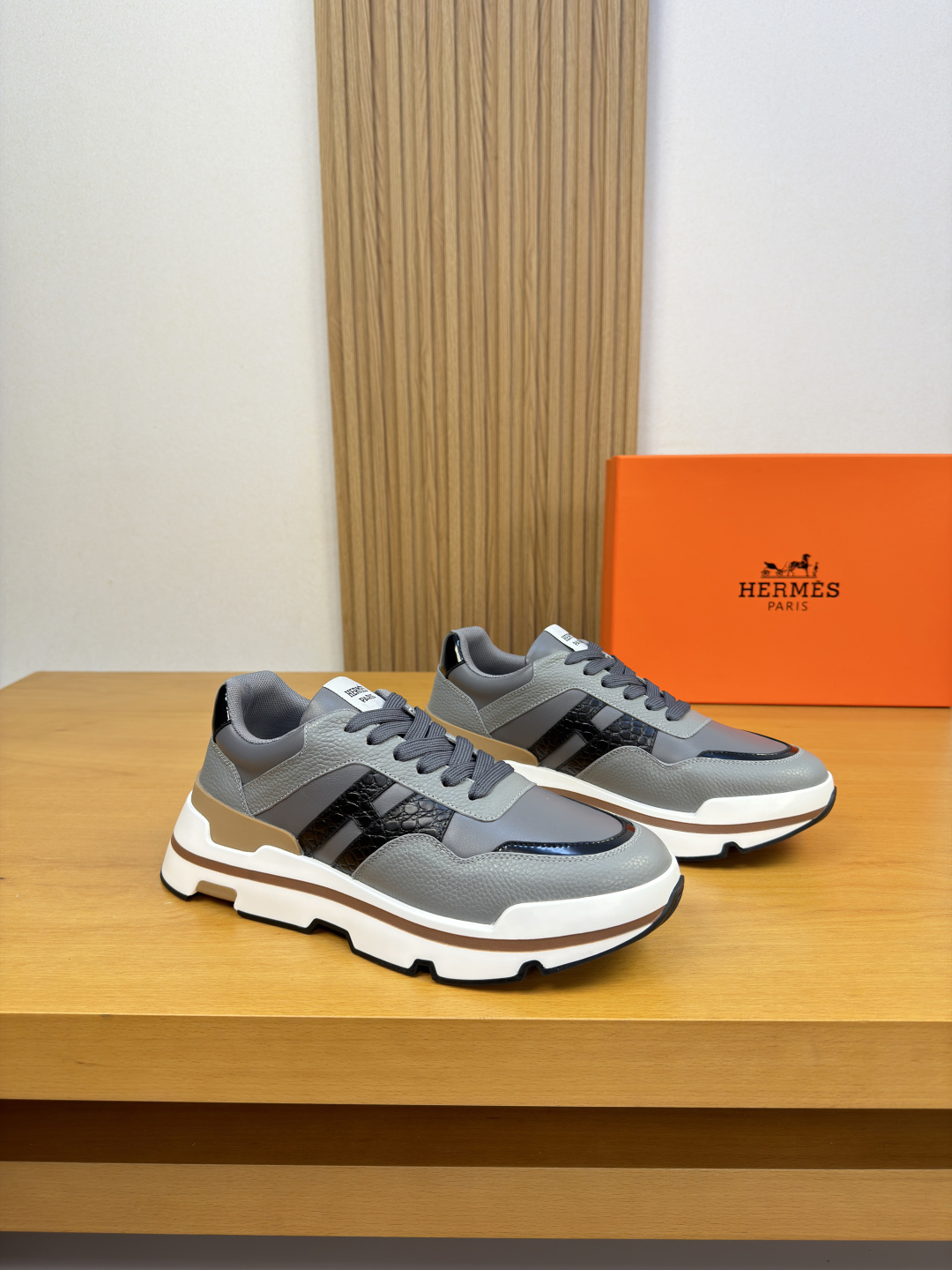 [Hermes] 에르메스 프리미엄 슈링크 & 나파 콤비 스니커즈 신발