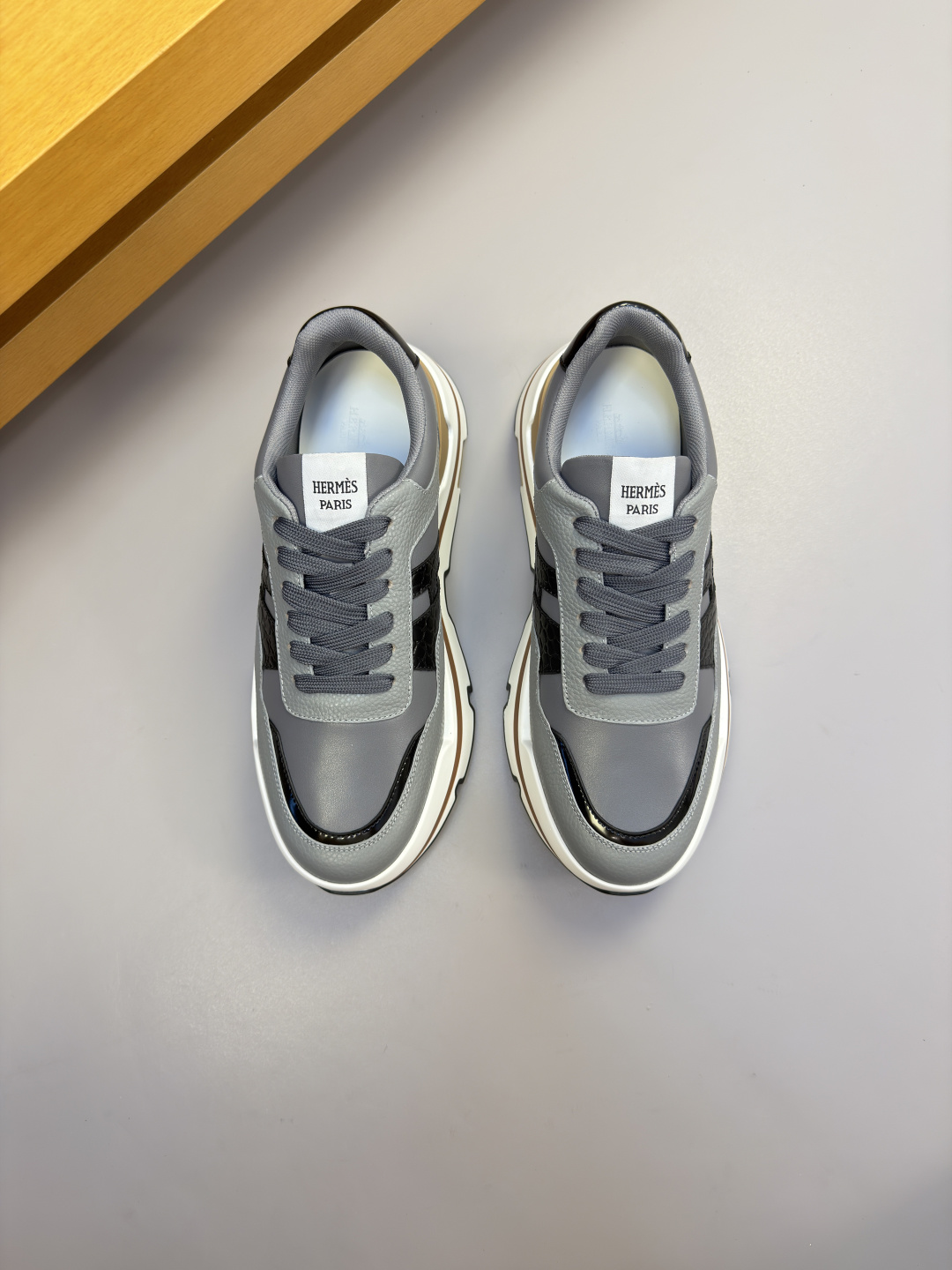 [Hermes] 에르메스 프리미엄 슈링크 & 나파 콤비 스니커즈 신발