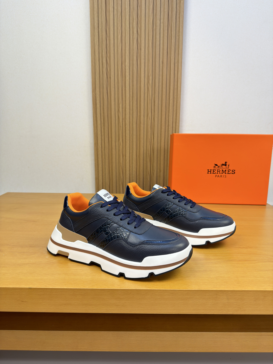 [Hermes] 에르메스 프리미엄 슈링크 & 나파 콤비 스니커즈 신발