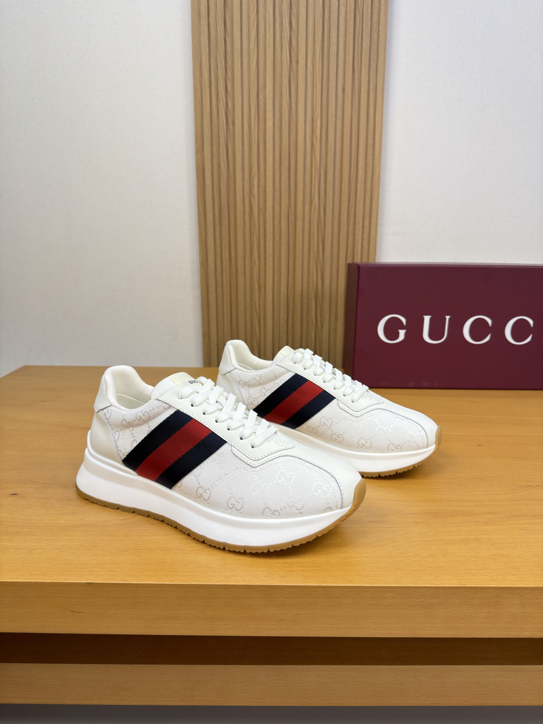[Gucci] 구찌 프리미엄 나파 & 웹 스트라이프 콤비 스니커즈 신발