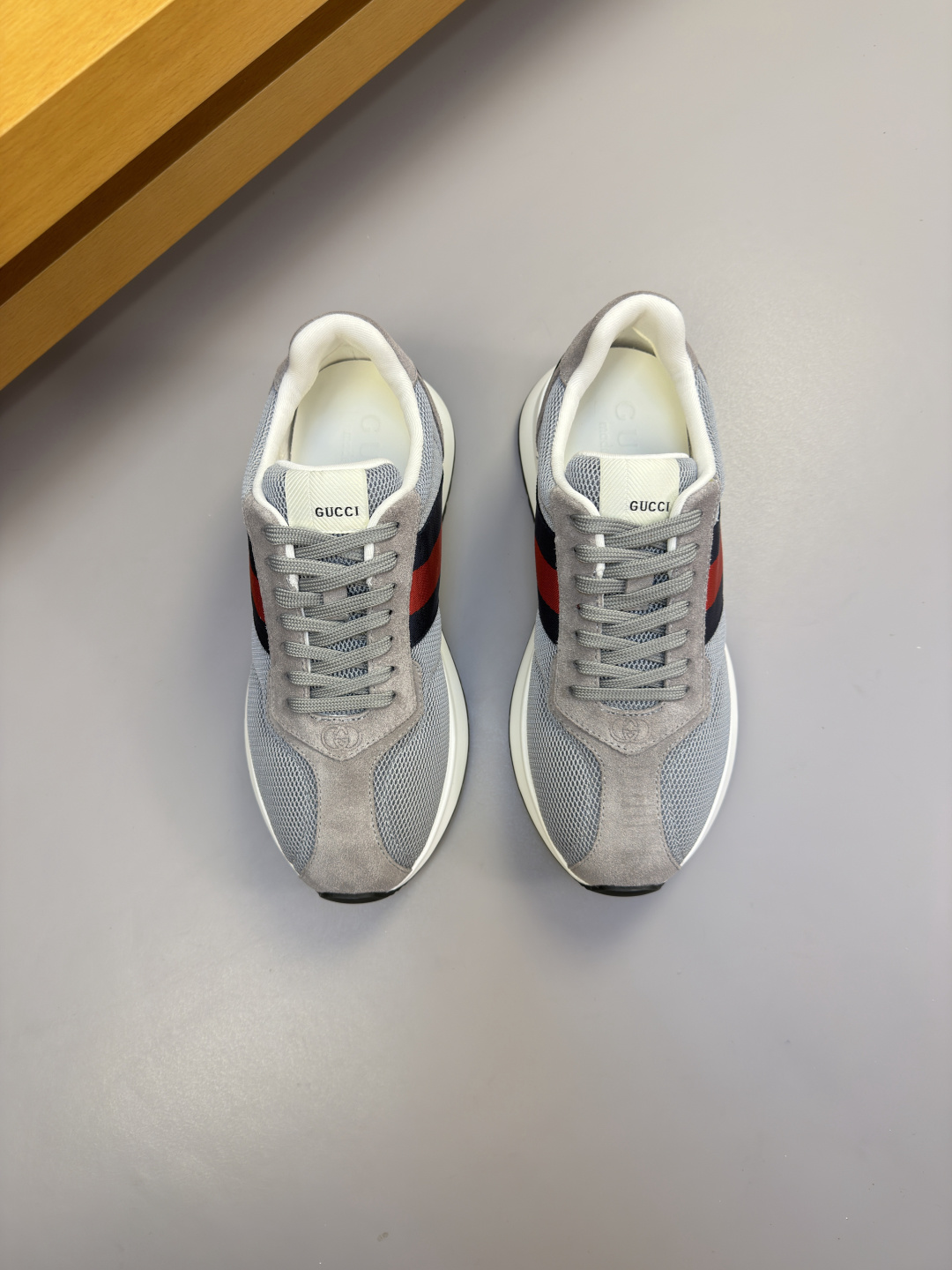 [Gucci] 구찌 프리미엄 스웨이드 & 메쉬 웹 스니커즈 신발