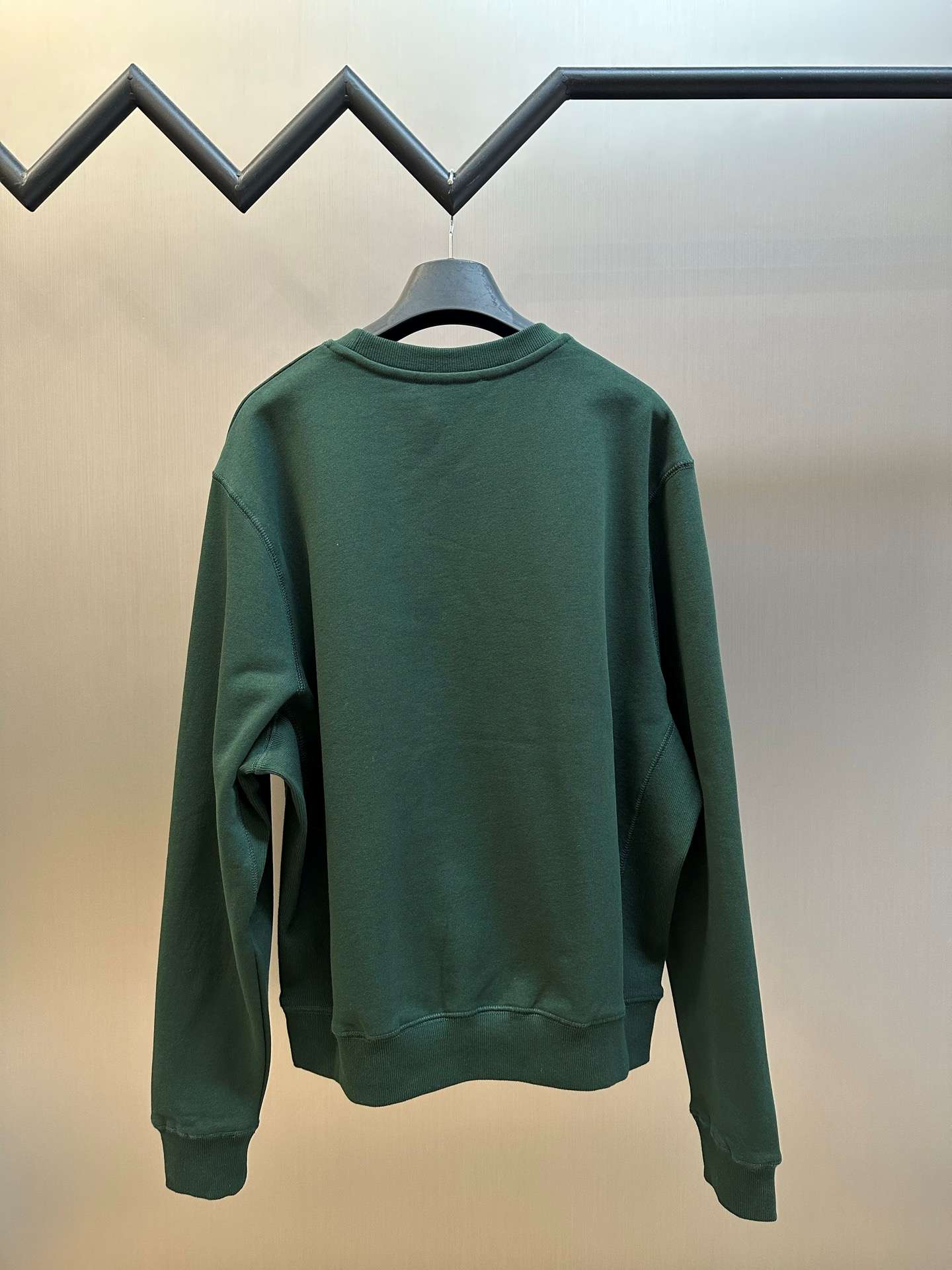 아크네(Acne studios) 로고 자수 기모 스웨트셔츠 상의 의류