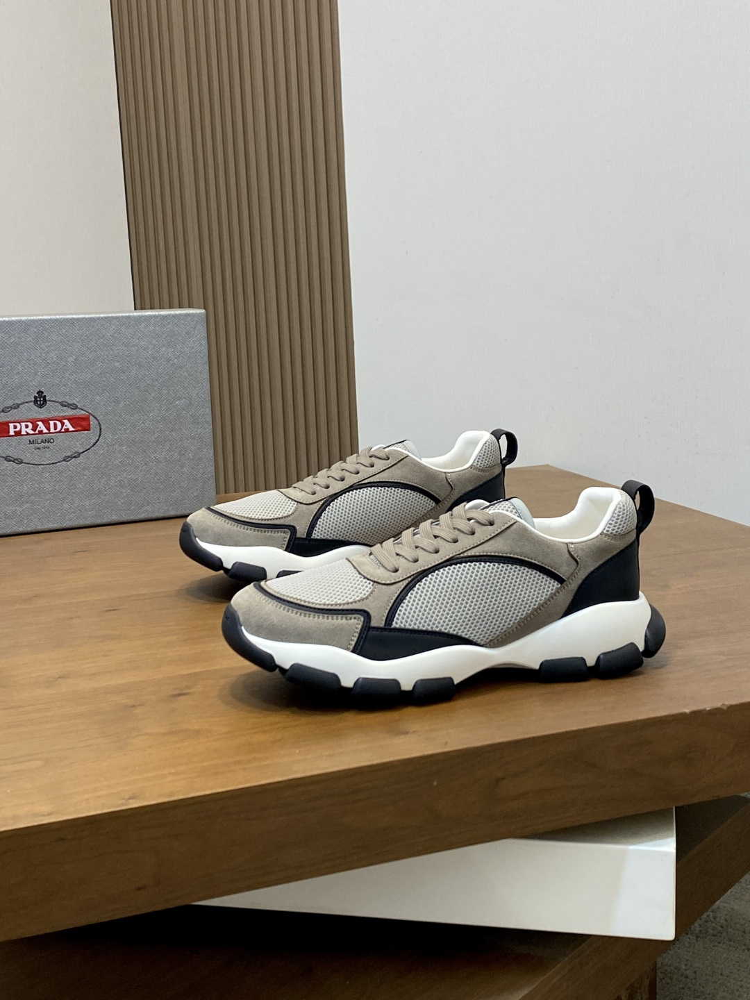 [Prada] 프라다 Montecarlo Re-Edition 레더 스니커즈 신발