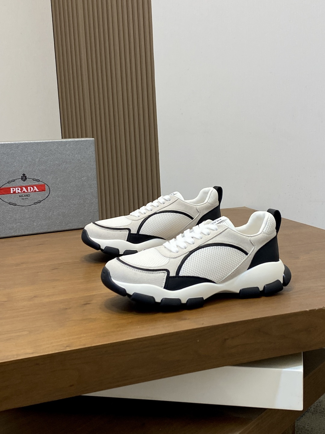 [Prada] 프라다 Montecarlo Re-Edition 레더 스니커즈 신발