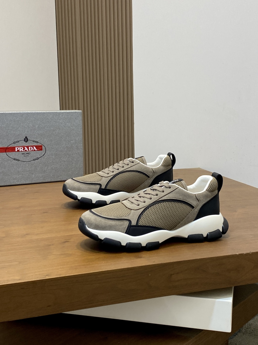 [Prada] 프라다 Montecarlo Re-Edition 레더 스니커즈 신발