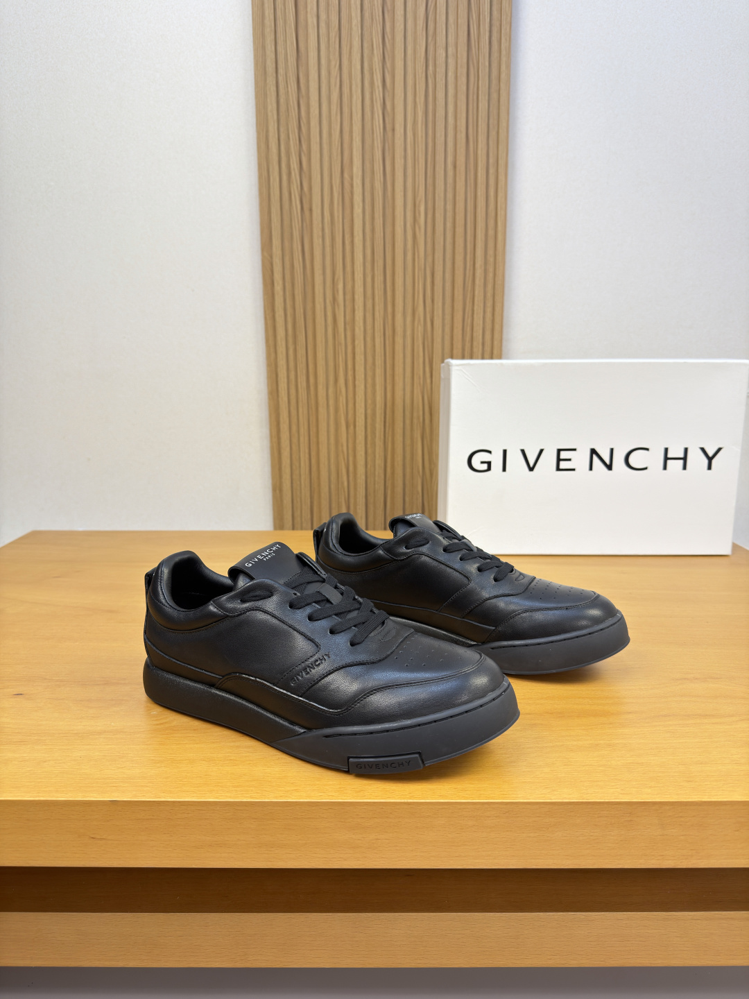 [Givenchy] 지방시 프리미엄 나파 & 스웨이드 콤비 스니커즈 신발