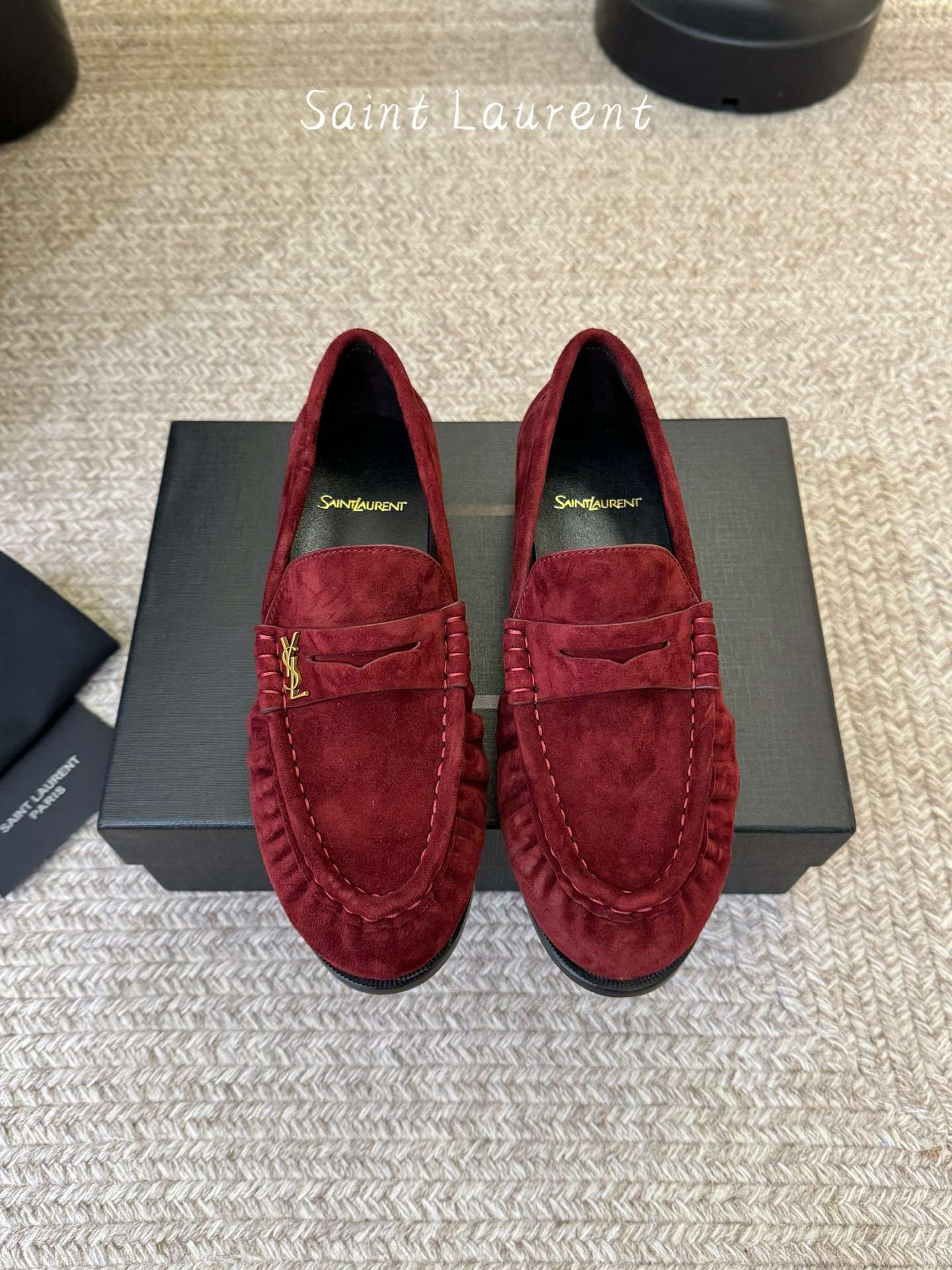 생로랑(SAINT LAURENT) 카프 레더 페니 로퍼 신발
