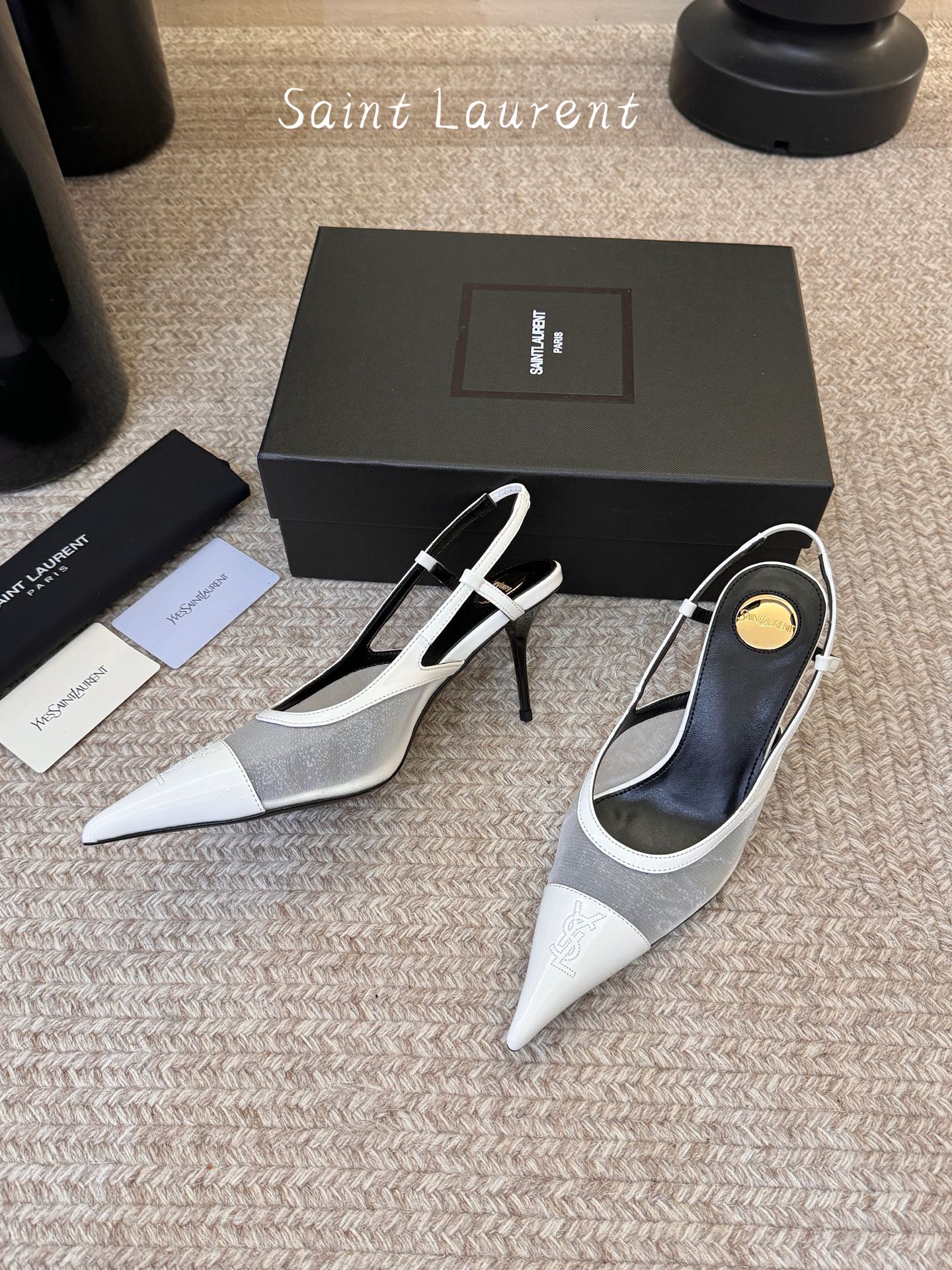 생로랑(SAINT LAURENT) 메쉬 배색 포인티드토 슬링백 키튼힐 신발