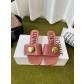 로에베(LOEWE) 메달 스퀘어토 키튼힐 뮬 샌들 신발