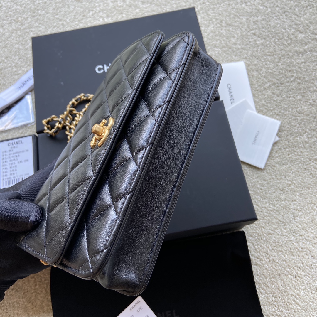 [Chanel] 샤넬 이탈리안 램스킨 클래식 체인 파우치/클러치 가방