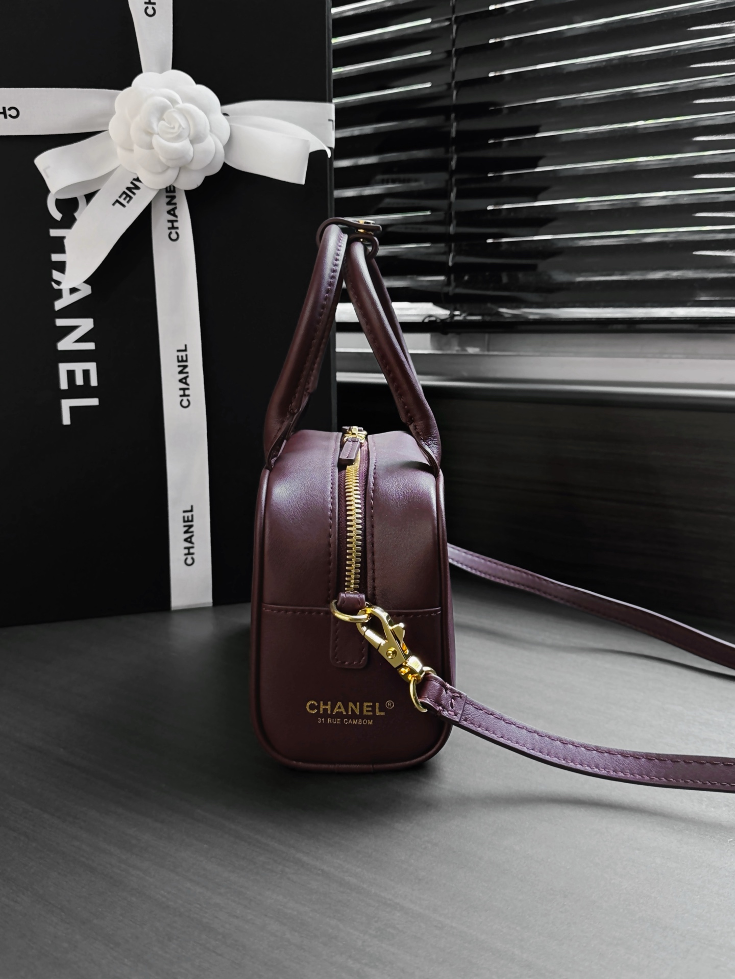 [Chanel] 샤넬 26B 볼링백 미니 가방 / AP5528