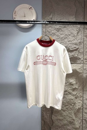 구찌(GUCCI) 배색 반팔 티셔츠 상의 의류
