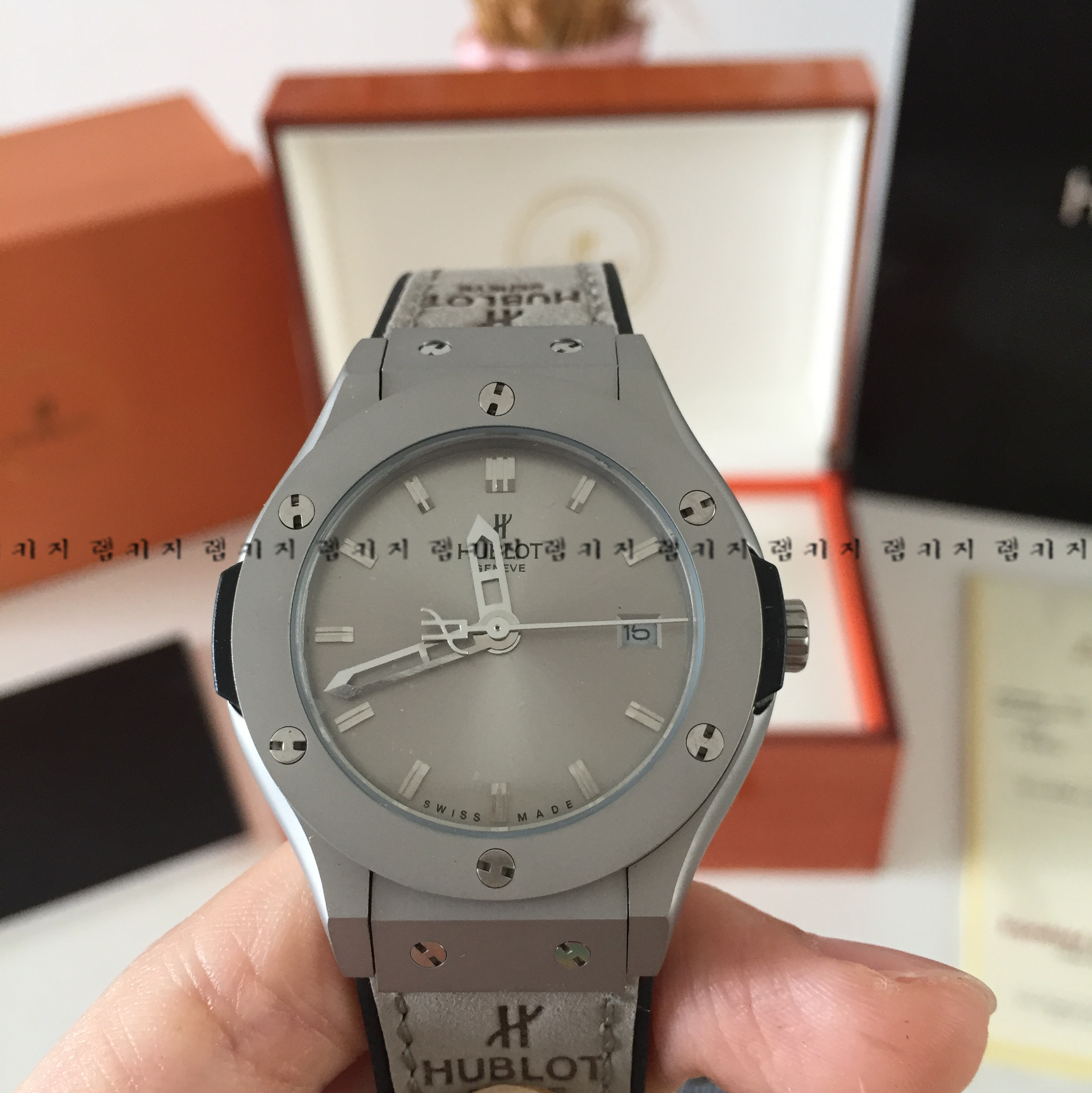 위블로 클래식 퓨전 우레탄 가죽시계