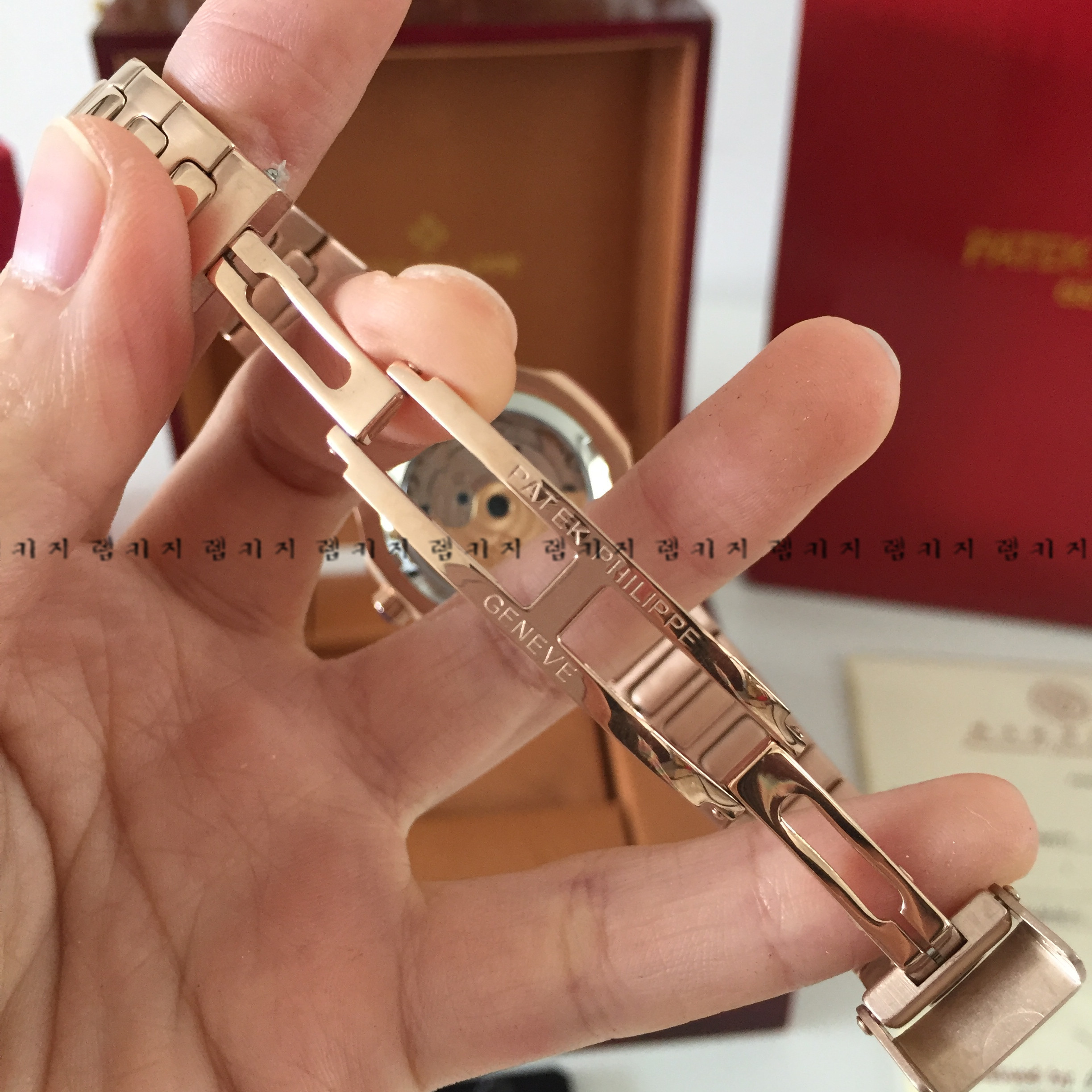 파텍필립 뚜르비옹 다이아 큐빅 베젤 금통 메탈시계