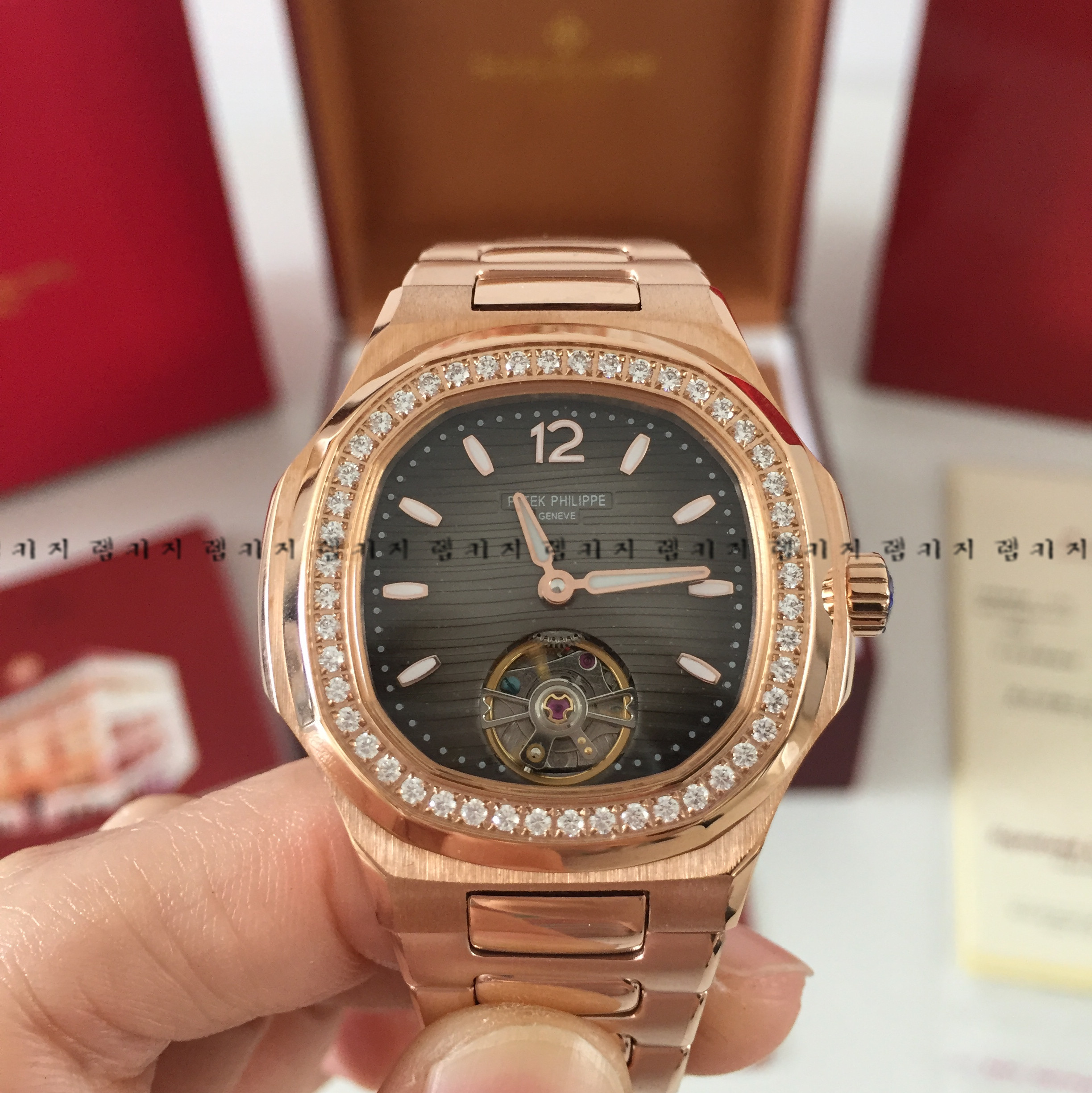 파텍필립 뚜르비옹 다이아 큐빅 베젤 금통 메탈시계