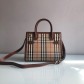 버버리 미니 빈티지 체크 투핸들 타이틀 토트백