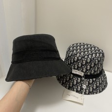 디올 버킷햇
