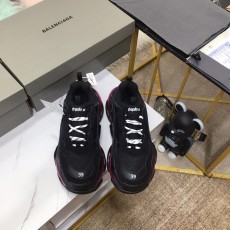 발렌시아가 남여공용용 트리플 S 클리어 솔 스니커즈