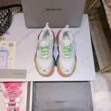 발렌시아가 남여공용용 트리플 S 클리어 솔 스니커즈