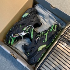 발렌시아가 남여공용 트랙 운동화