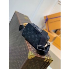 루이비통 알파 웨어러블 월릿 M80741