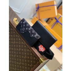 루이비통 트리오 파우치 M81013