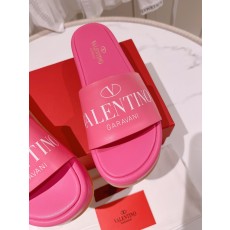 발렌티노 슬리퍼