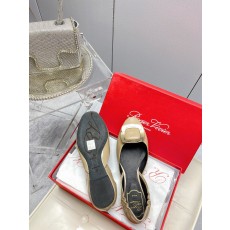 로져비비에 샌들