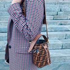 펜디 MonTresor 크로스백