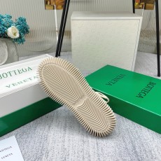 보테가 남여공용 스니커즈