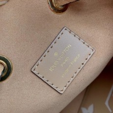 루이비통 NONO M45256