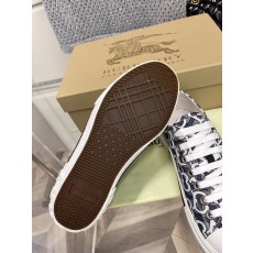 버버리 스니커즈 남녀공용