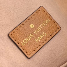 루이비통 LOCKME M57689