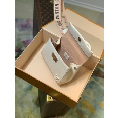 루이비통 CLUNY M58928