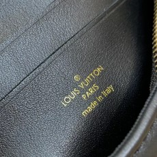 루이비통 WALLET ON STRAP M81398