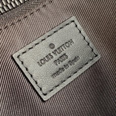 루이비통 S LOCK SLING M45864