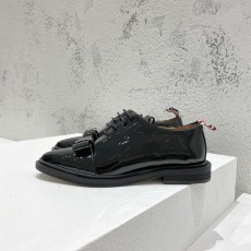 톰브라운 여성 로퍼