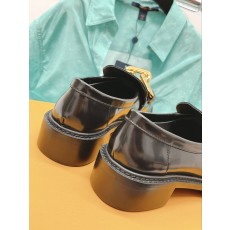 루이비통 여성 로퍼