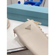프라다 여성 부츠