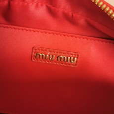 미우미우 TOO PRETTY 토트백