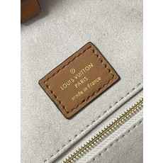 루이비통 NICOLAS GHESQUIRE M21233 M45039