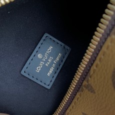 루이비통 사이드 트렁크 M46358