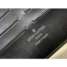 루이비통 지피 M69831