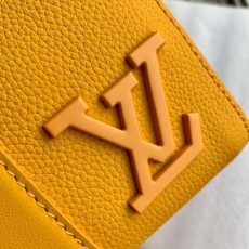 루이비통 시티 키폴 M21438