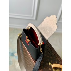 루이비통 카퓌신 MINI M21043