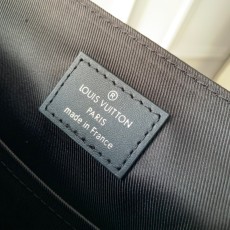 루이비통 디스트릭트 PM M42711