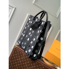 루이비통  LV x YK 삭 플라 M46404